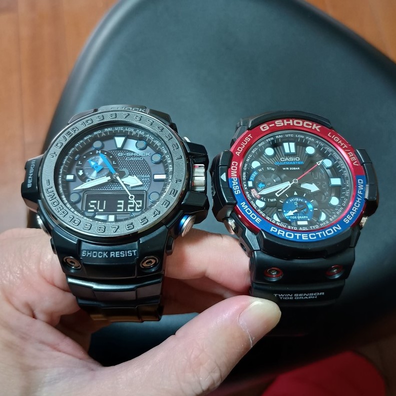 カシオ ガルフマスター CASIO G-SHOCK MASTER OF G-SEA GWN-1000C-1AJFトリプルセンサーとGN-1000B-1AJFツインセンサーペプシカラー比較05下側